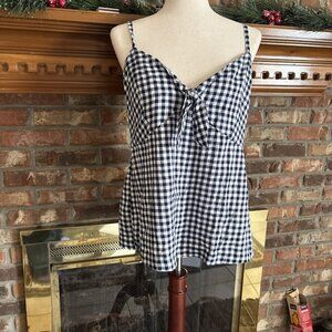Old Navy Ladies Blue Gingham Summer Top Size Large NWT